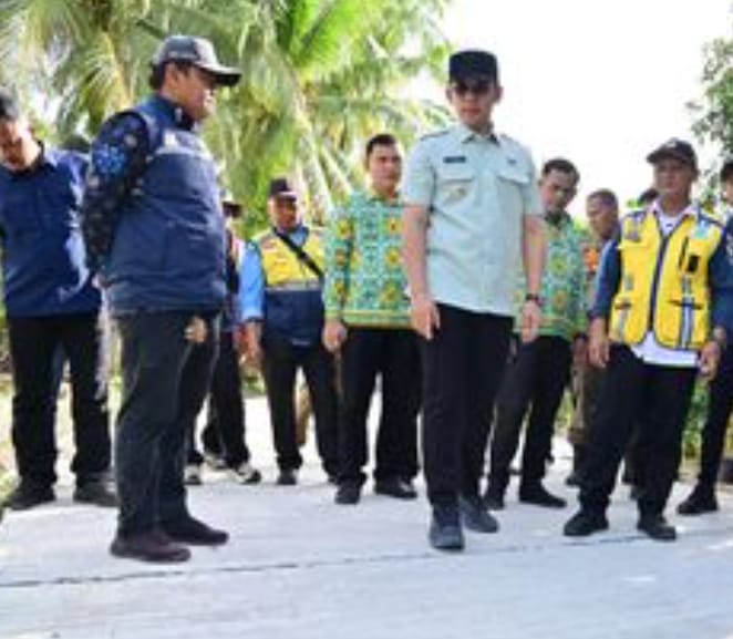 Bupati Egi Perbaiki Jalan Rusak di Pasuruan, Warga Sudah Menanti 10 Tahun