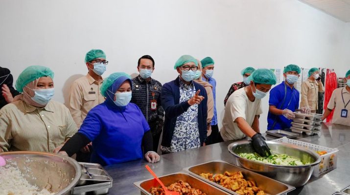 Gubernur Lampung Tinjau SPPG Rajabasa, Pastikan Protokol Keamanan Pangan Dijalankan