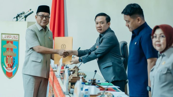 Rapat Paripurna DPRD, Pemprov Lampung Dorong Enam Raperda Baru, dari Pertanian hingga Pengelolaan Satu Data