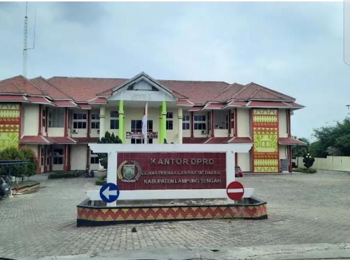 Jurnalis Gigit Jari, DPRD Lampung Tengah Diduga Korupsi Dana Publikasi Rp 10 Miliar!