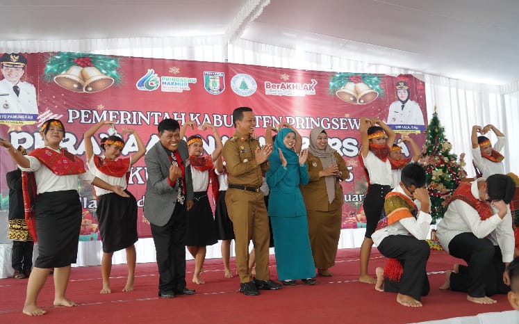 Dihadiri Bupati dan Wabup, Pemkab Pringsewu Gelar Natal Bersama Oikumene 2025