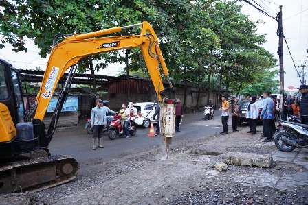Tak Hanya Perbaiki Jalan, Pemkot Bandar Lampung Benahi Drainase untuk Tekan Banjir