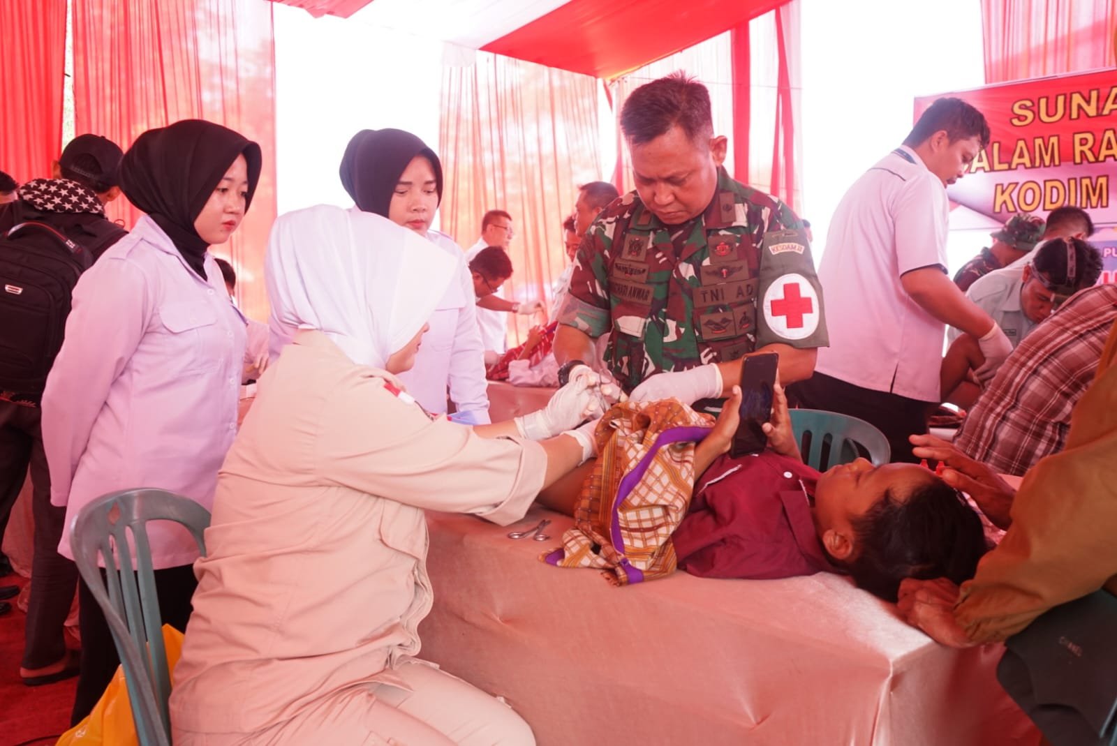 Melalui TMMD ke-128, Kodim 0402/OKI Hadirkan Pelayanan Kesehatan dan Bangkitkan UMKM Desa