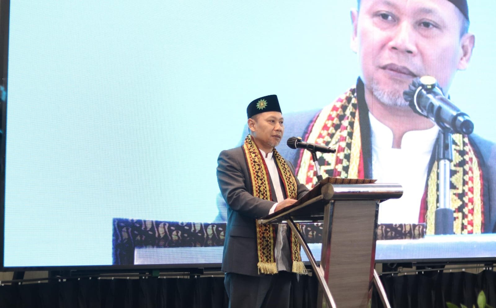 Deputi Kemenko PMK Tegaskan Peran Strategis Ulama dalam Perdamaian Dunia Pada Seminar Internasional Ulama di Lampung