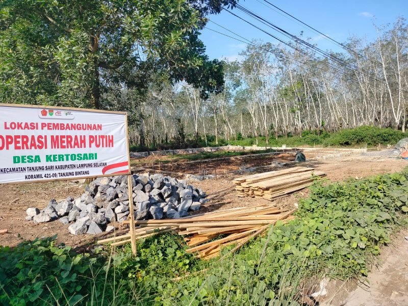 Pembangunan Kantor KMP Desa Kertosari Disinyalir Diborong Oknum PNS Staf Kecamatan Tanjung Sari