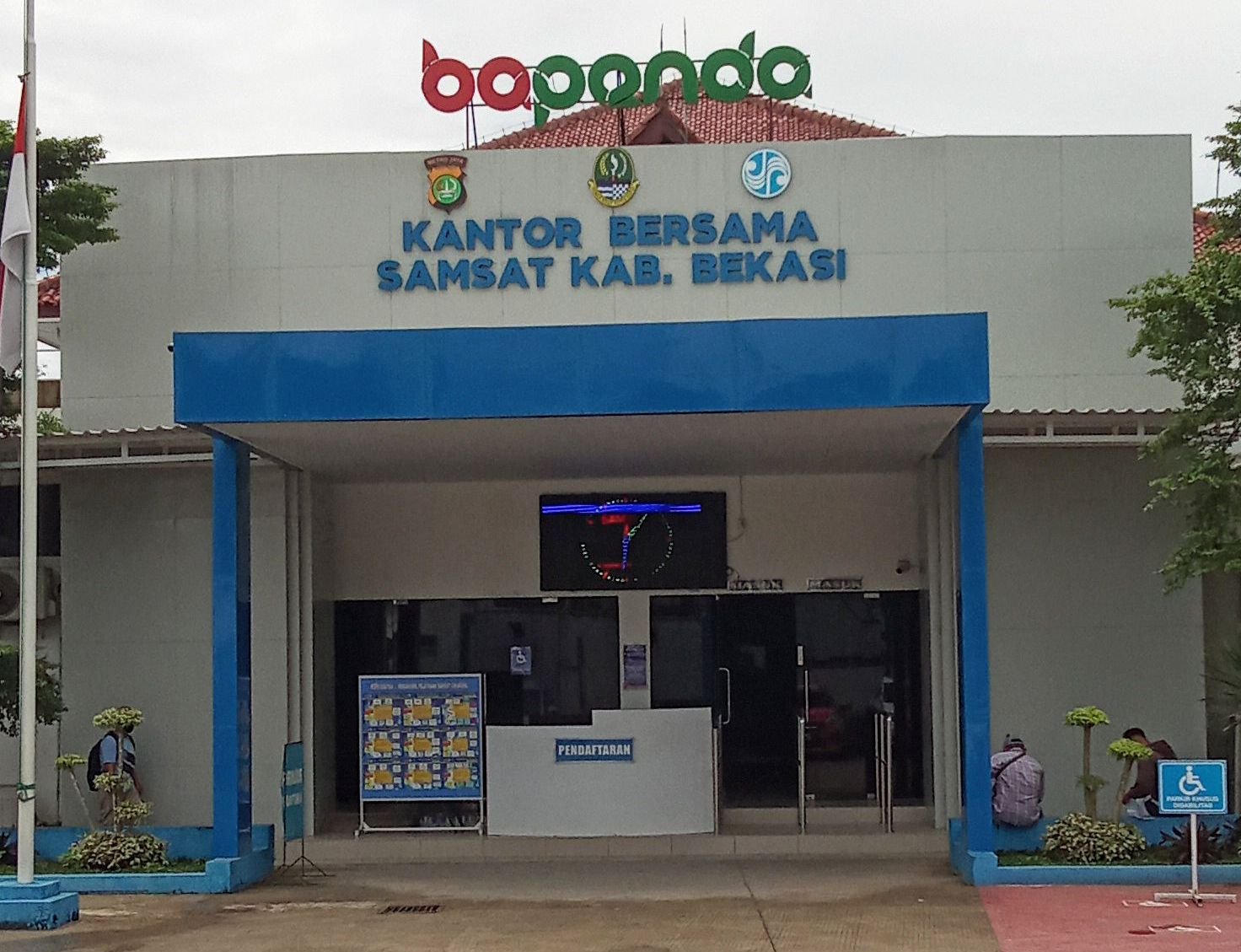 Pelayanan Samsat Kab Bekasi Dapat Apresiasi dari Warga