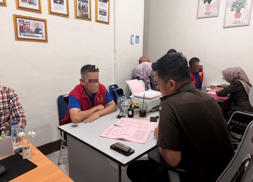 Kejari OKI” Korupsi KUR Bank Syariah Didesa Bumi Pratama Mandiri Tiga Tersangka Dimasukkan di Jeruji Besi