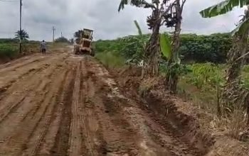 Pria Ini Mampu Ratakan Jalan Berlubang, Ini Jurus SHU