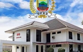 Kepala Bagian Umum selaku PPTK Menjelaskan Terkait Anggaran Laundry Lingkungan Sekretariat DPRD Lamsel