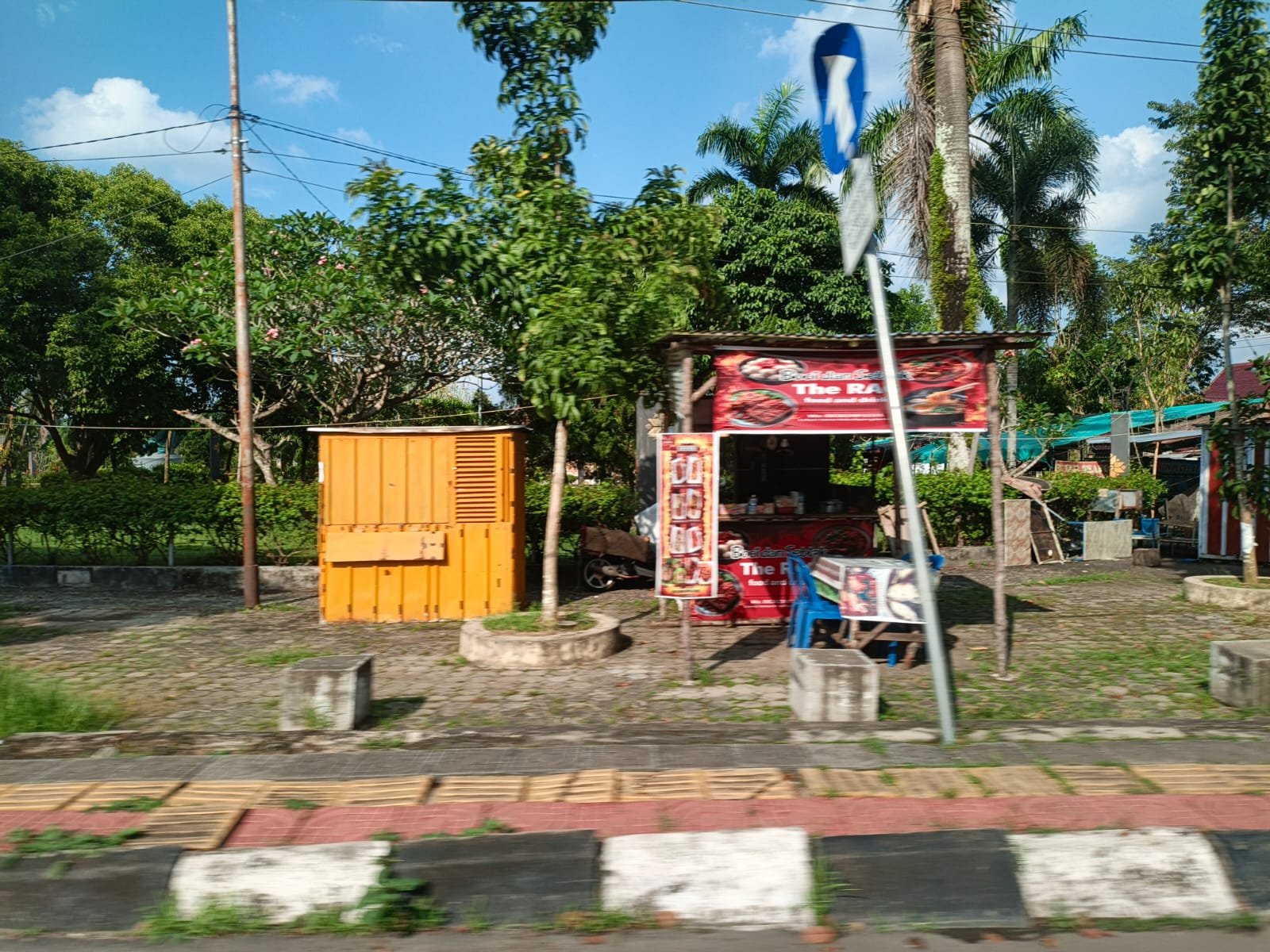 Taman Kota Kayuagung Jadi Tempat Berdagang, Dana Lapak Diduga Tak Masuk PAD – Publik Pertanyakan Transparansi Anggaran