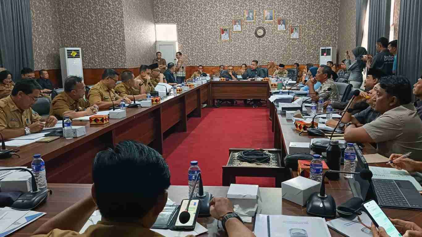 Banggar DPRD Lampung Selatan Bahas Pertanggungjawaban APBD 2025