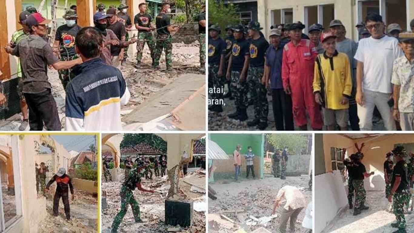 Brigif 4 Marinir/BS Gotong Royong Bongkar Masjid An-Nur Hikmah di Pesawaran
