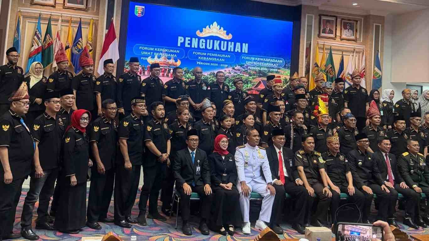 Gubernur Lampung Kukuhkan Pengurus FPK Periode 2025-2029, Tekankan Pentingnya Merawat Keberagaman