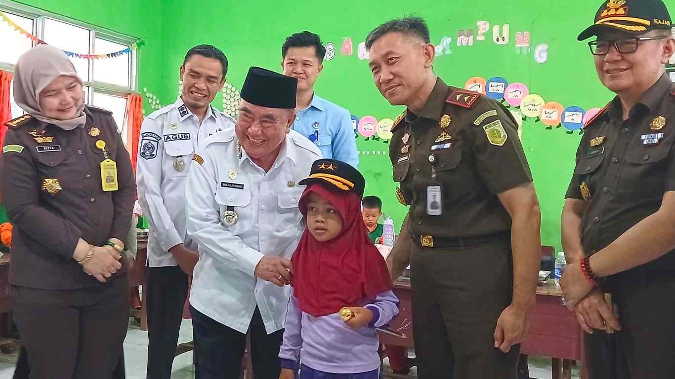 Kajati Lampung Tinjau Program Makan Bergizi Gratis di Tanggamus, Tekankan Pengawasan dan Standar Higienitas