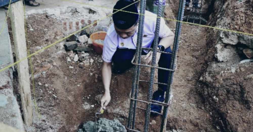 Bupati Pringsewu Letakkan Batu Pertama Pembangunan Masjid Darussalam Adiluwih