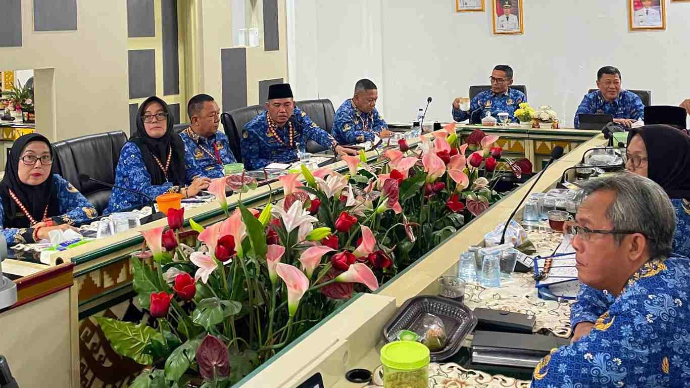 Pimpin Rapat TPID, Wakil Bupati Tanggamus Pastikan Stabilitas Harga dan Ketersediaan Pangan