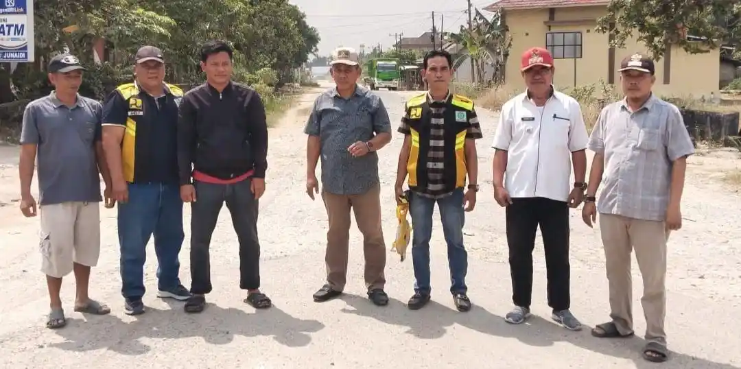 Didampingi DPRD dan Camat, Dinas Bina Marga Lampung Tengah Mulai Pengukuran Ulang Jalan Kepayungan-Payung Batu