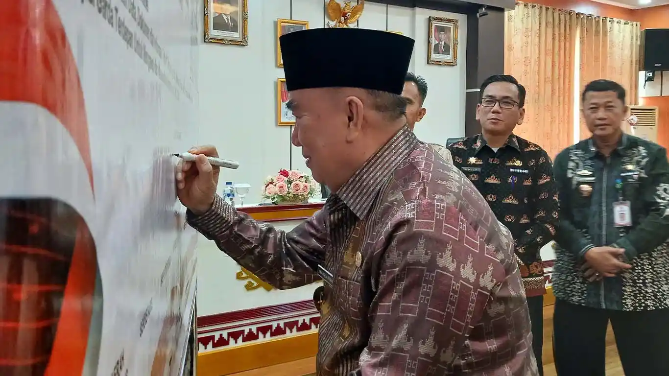 APIP Tanggamus Teken Pakta Integritas, Bupati Minta Pengawasan Tanpa Tebang Pilih