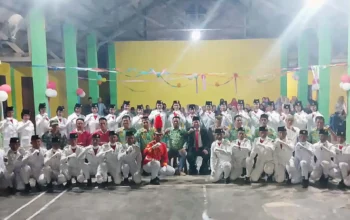 Camat Padang Ratu Kukuhkan Paskibra Kecamatan untuk Upacara HUT RI ke-81