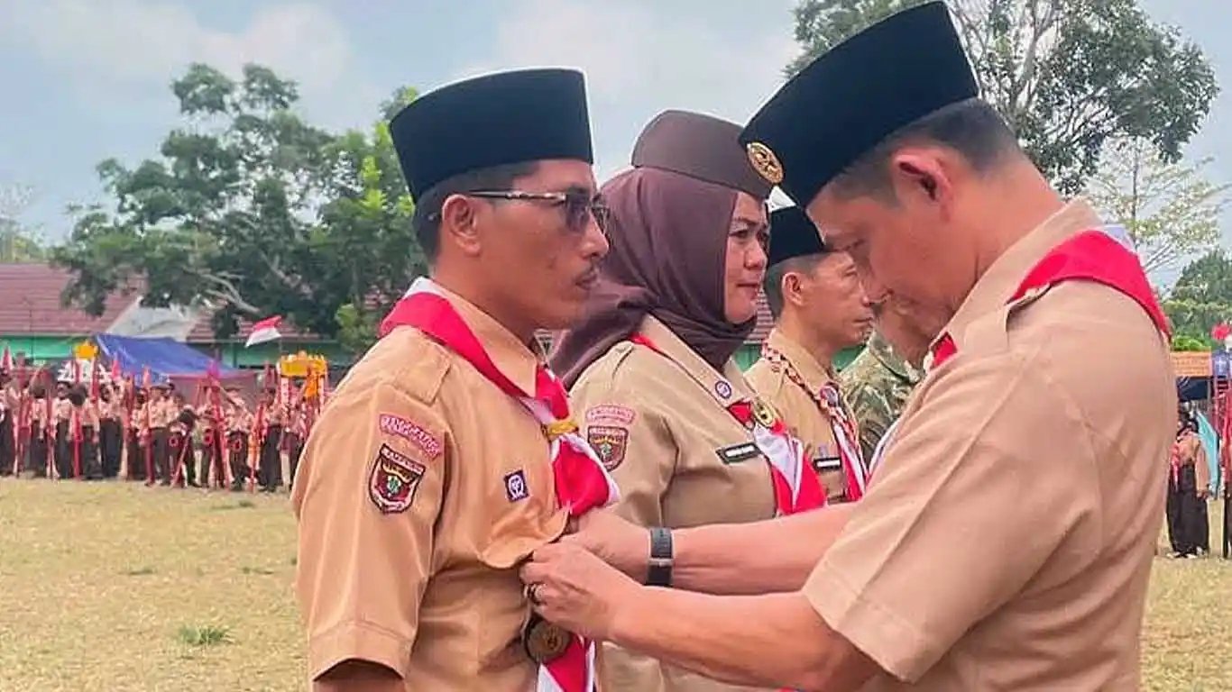 Hendra Ferry Lantik Pengurus Pramuka Bandar Negeri Semuong Masa Bakti 2025-2028