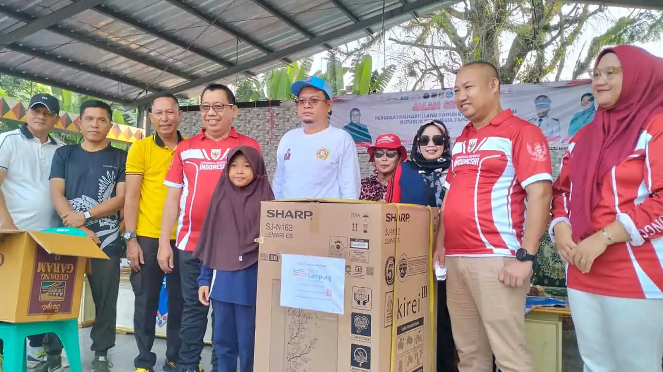 Jalan Sehat, Pengundian Doorprize dan Pengumuman Pemenang Lomba Karnaval Meriahkan Jalan HUT ke-81 RI di Kota Agung