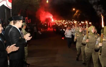 Ribuan Obor Semarakkan Pawai Taptu Sambut HUT ke-81 RI di Lampung Selatan