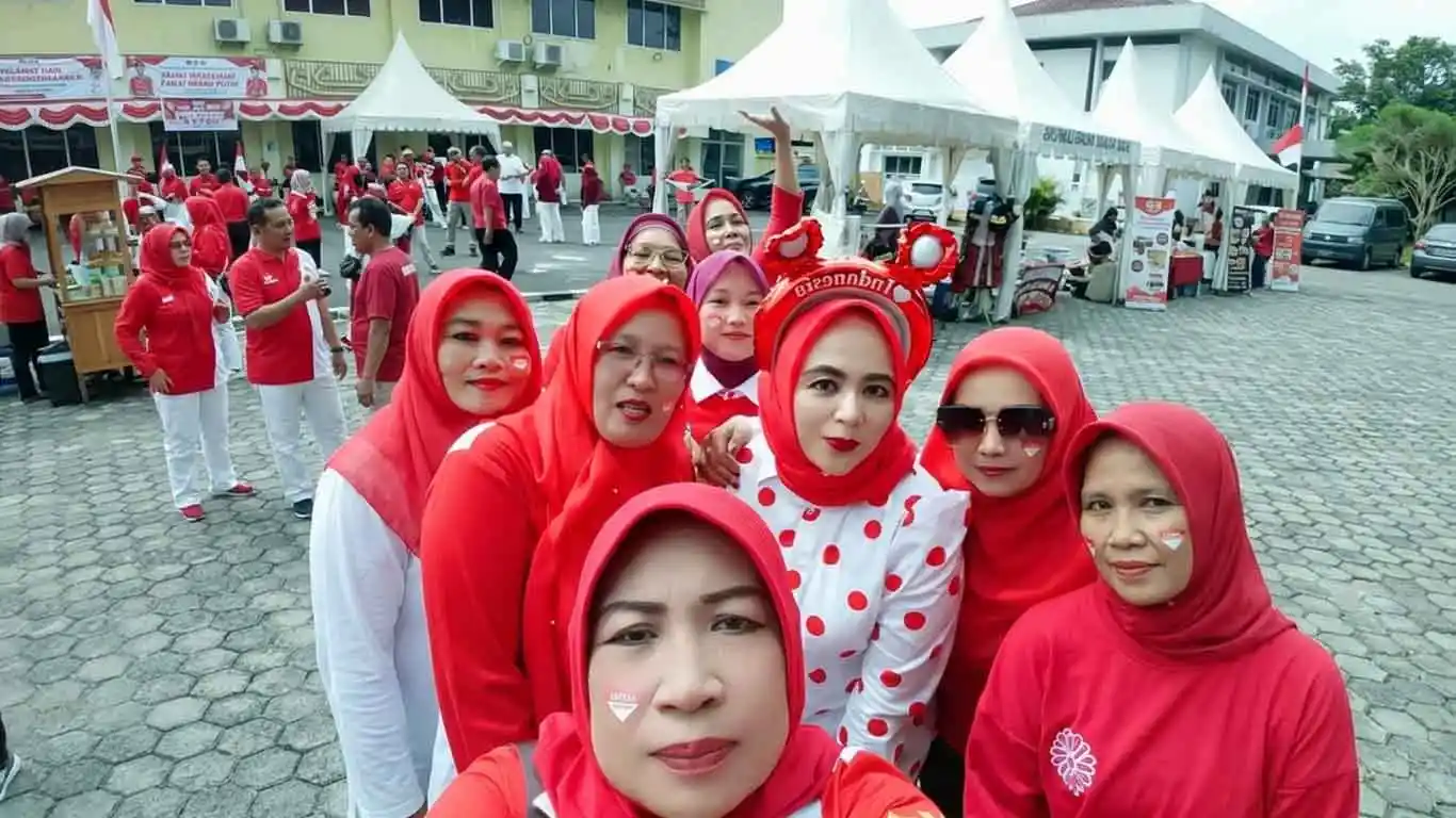UMKM Merah Putih PWDPI Meriahkan Lomba HUT RI di Disperindag Lampung