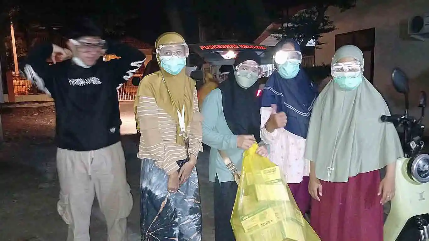 Abu Vulkanik Anak Krakatau Meluas ke 20 Kecamatan di Tanggamus, KBM Daring Mulai Senin