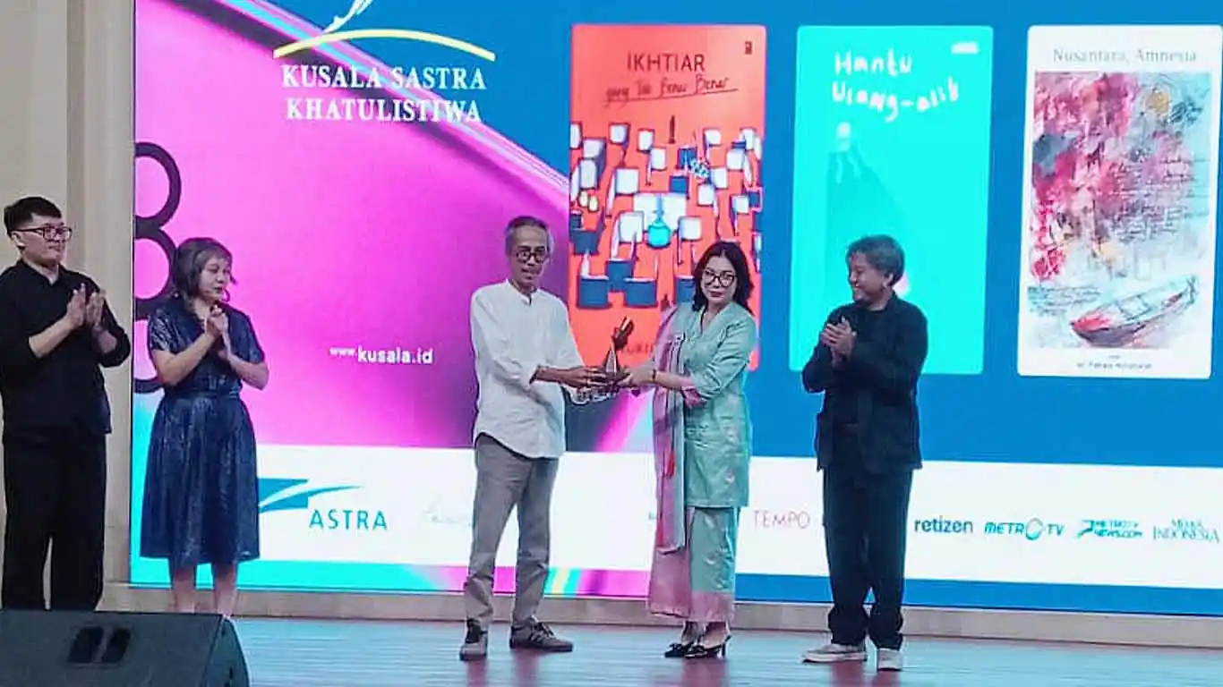 Ari Pahala Hutabarat Raih Kusala Sastra Khatulistiwa 2026 Lewat Nusantara, Amnesia
