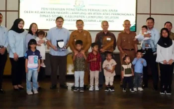 Kejari Lampung Selatan Serahkan Penetapan Perwalian Delapan Anak kepada Dinas Sosial