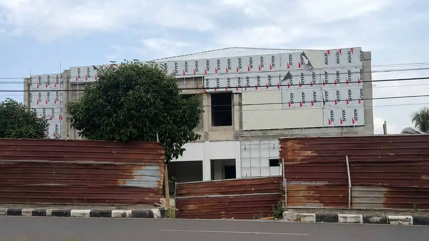 Uang Rakyat Jadi Monumen Mangkrak, Proyek Rp9,2 Miliar Labkesda Tanggamus Mati Suri