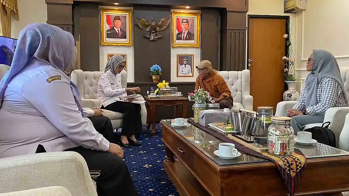 Wagub Jihan Nurlela Terima Audiensi Lamban Sastra, Dorong Sinergi Pengembangan Literasi Lampung