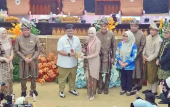 15 Ribu Pelajar SMP di OKI Pecahkan Rekor MURI Lewat Gerakan Menulis Cerpen