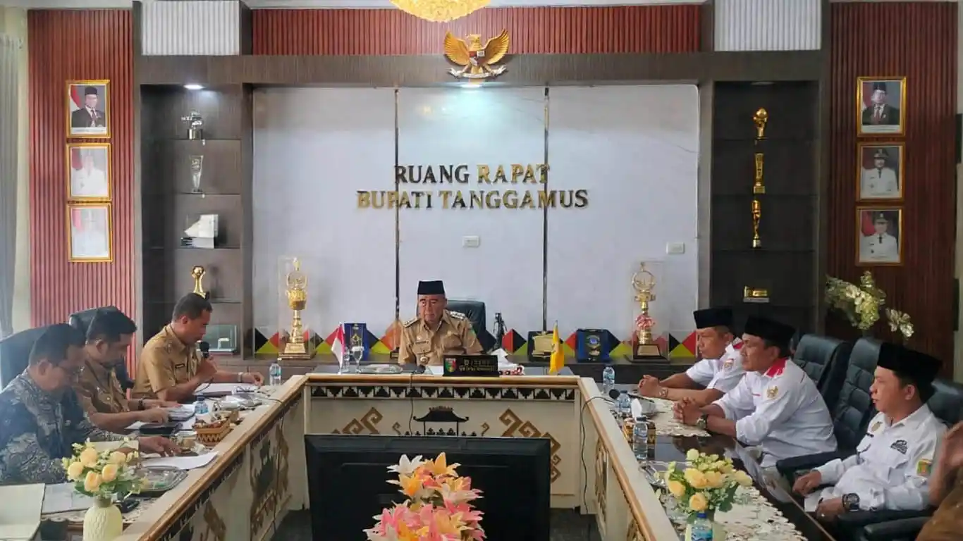 APDESI Merah Putih Tanggamus Sampaikan Aspirasi ke Bupati, Soroti Kesejahteraan Aparatur Pekon dan Anggaran