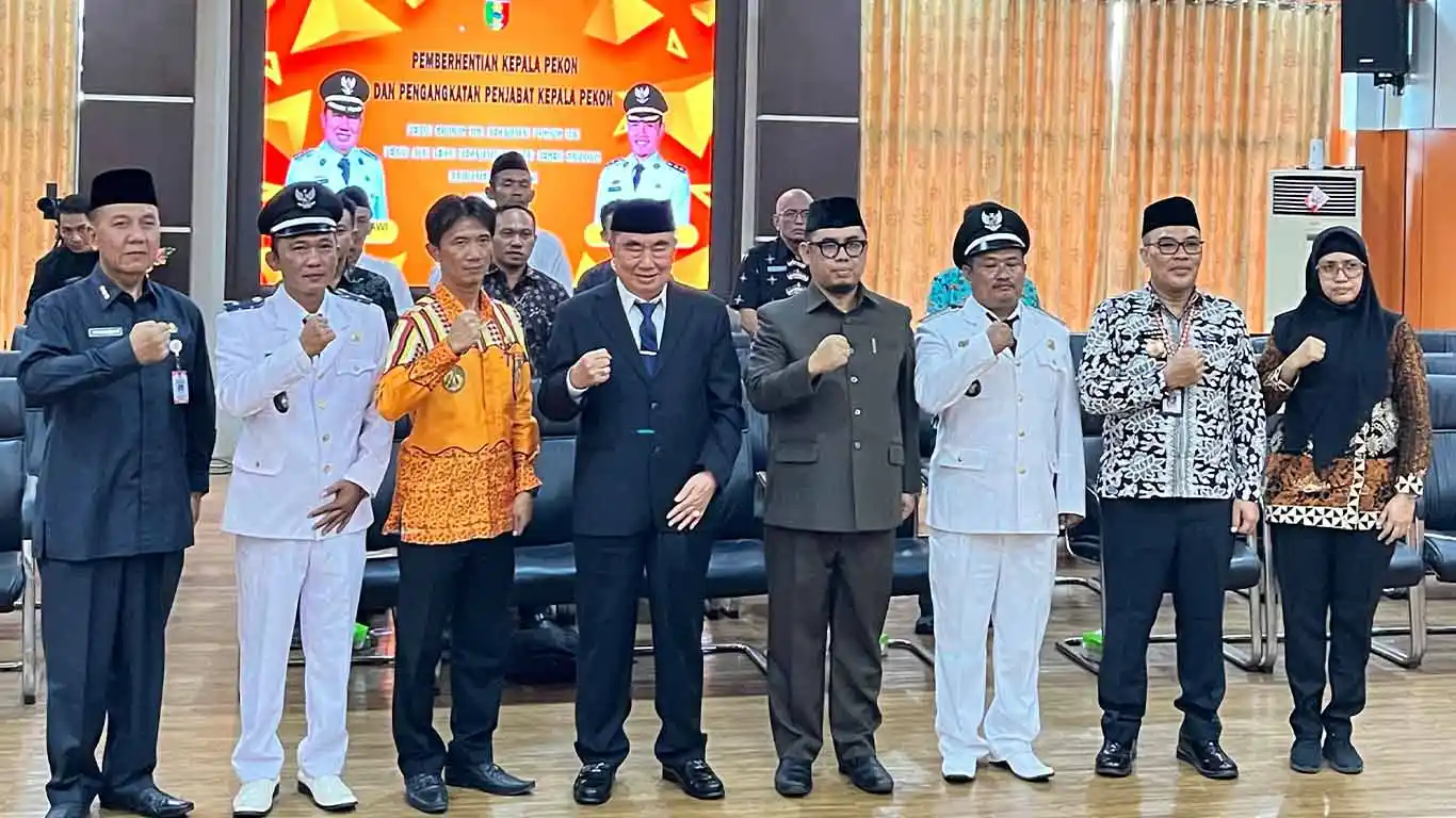 Bupati Tanggamus Lantik Dua Pj Kepala Pekon, Tekankan Integritas Dan Pelayanan Publik