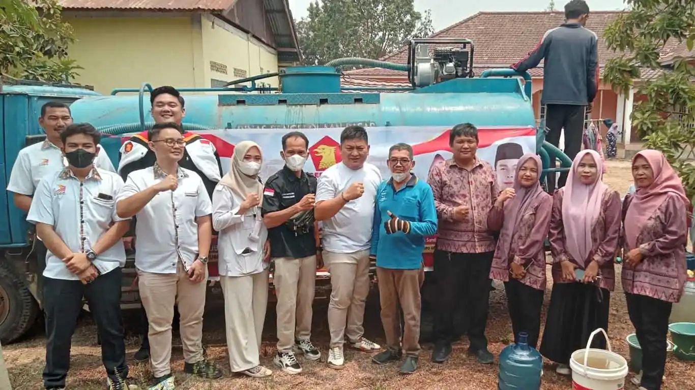 Hari Kedua Gerindra Peduli Salurkan Bantuan Air Bersih untuk Warga OKI