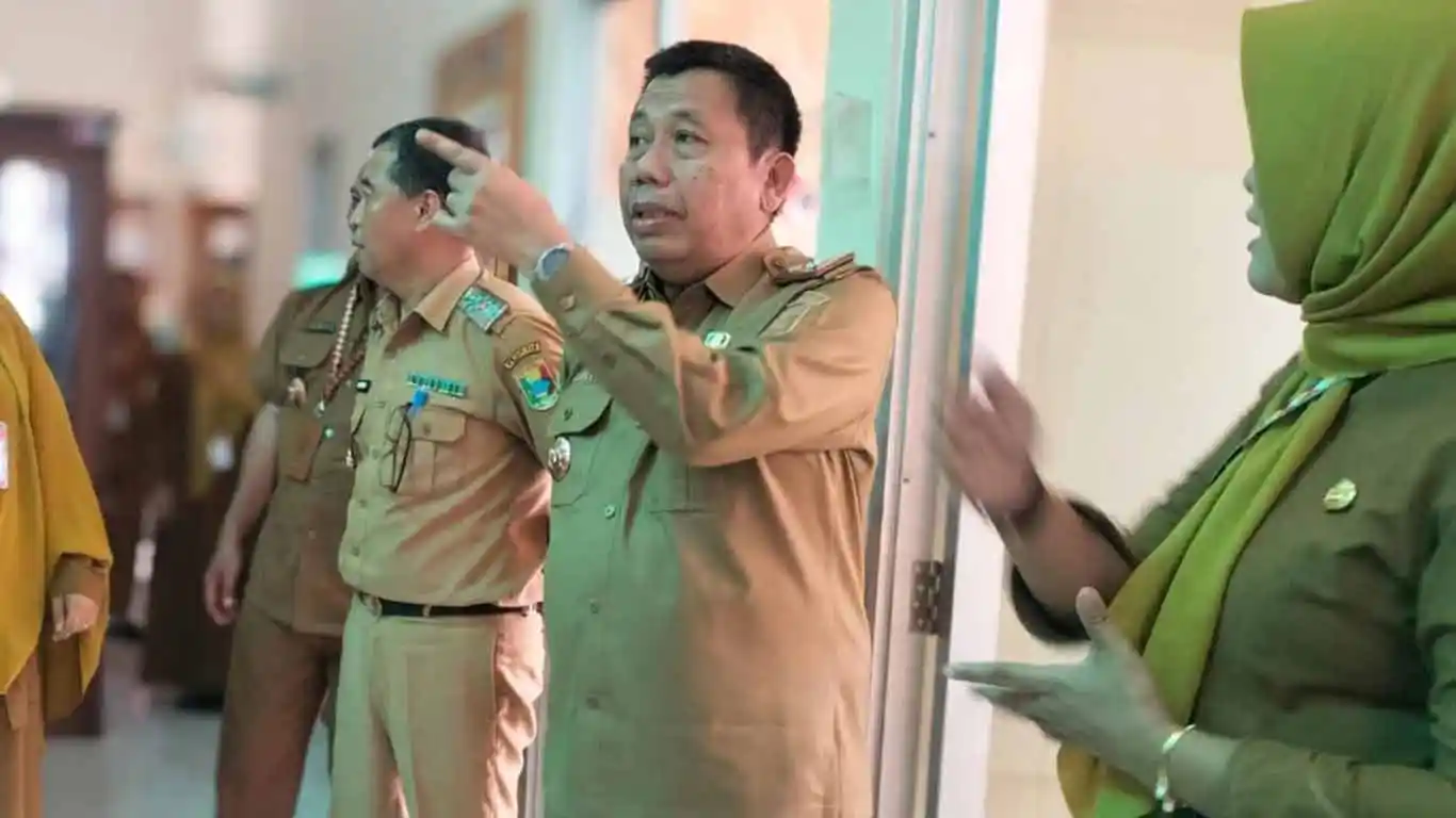 Sekda Tanggamus Tinjau Pelayanan Publik di Sumberejo, Dorong Pekon Optimalkan Potensi Lokal