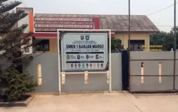 Tabrak UU Pers dan UU KIP, Oknum Kepsek SMKN 1 Banjar Margo Gembok Pintu Bagi Awak Media